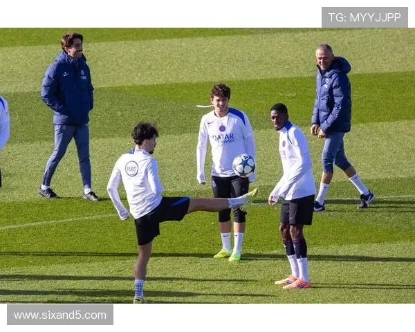 巴黎关键比赛表现波动，对球队赛季竞争力形成制约