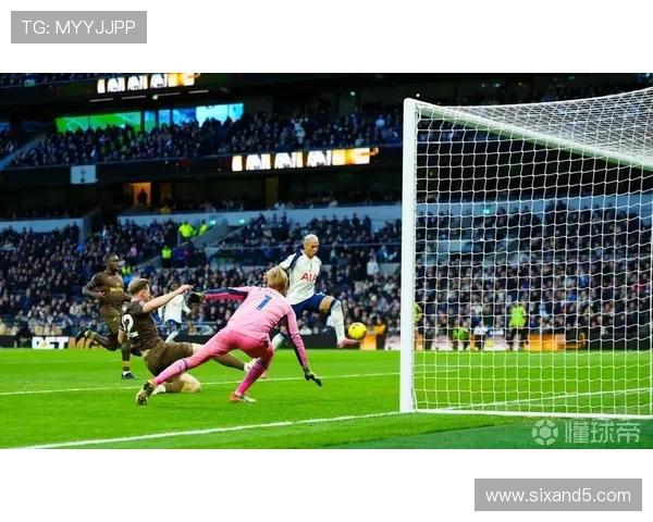 热刺进攻输出表现依旧稳定,防守结构问题明显,球队赛季走势受限 热刺进攻输出表现依旧稳定,防守结构问题明显,球队赛季走势受限